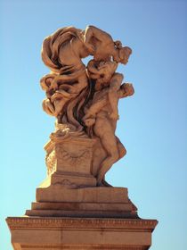 Lovers Statue 
