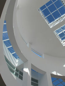 Curves of Getty Museum by dayle ann  clavin