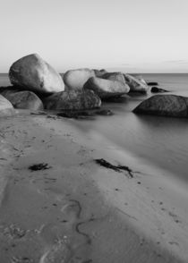 Steine am Meer 3 by Falko Follert