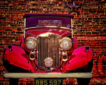 Vintage Red Bentley Convertible von Chris Lord