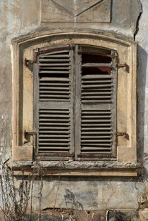 closed window shutter - geschlossener Fensterladen by Ralf Rosendahl