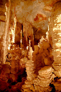 Tropfsteinhöhle in den Rhone Alpes by Gina Koch