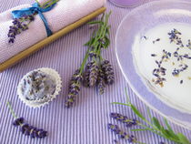 Badezusatz mit Milch und Lavendel von Heike Rau