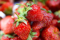 strawberries von Diana Korennaya
