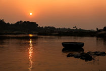 Sunset On The River. by Tom Hanslien