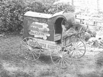 Old Wine Wagon von Frank Wilson