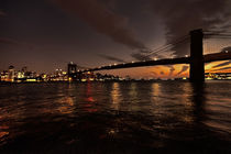 Dusk over Brooklyn Bridge by Rob Hawkins