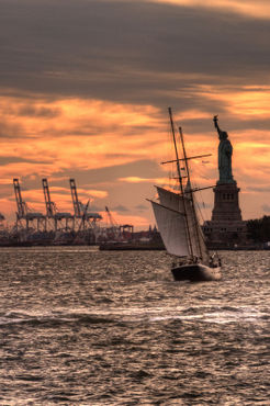Sailing-to-liberty