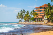 Hotel am Hikkaduwa Beach auf der Tropeninsel Sri Lanka von Gina Koch