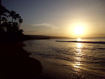Tropical Beach Sunset von Tricia Rabanal