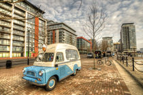 Ice Cream Van by the Docks  von Rob Hawkins