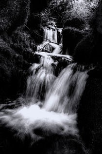 Mono Waterfall  by Rob Hawkins