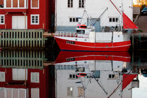 Fishing vessel moored in Henningsvaer von Intensivelight Panorama-Edition