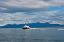 Ferry crossing a fjord by Intensivelight Panorama-Edition