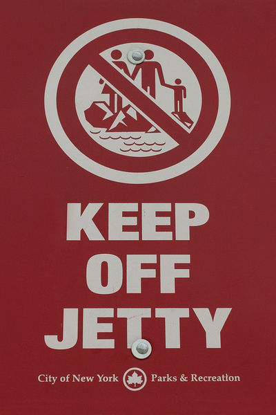 2005-06-29-72dpi-keep-off-jetty-sea-001