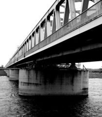 Eisenbahnbrücke  by Bastian  Kienitz