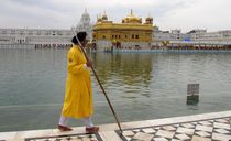 Goldener Tempel in Indien by reisemonster