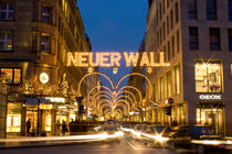 X Mass Neuer Wall by Stanislaw Pietrakowski