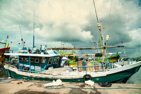 Boat-on-the-mirissa-harbour