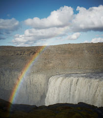 Rainbow at Dettifoss, Iceland von intothewide