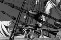 Rigging on a tall ship - monochrome von Intensivelight Panorama-Edition