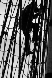 Climbing in the rigging - monochrome by Intensivelight Panorama-Edition
