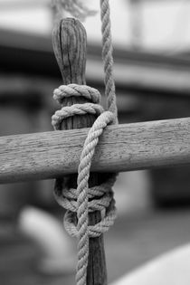 Belaying pin on a tall ship - monochrome von Intensivelight Panorama-Edition