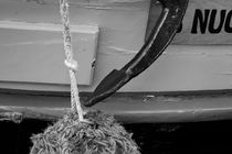 Anchor on a wooden ship - monochrome von Intensivelight Panorama-Edition