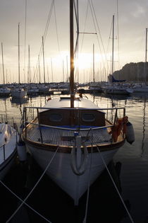 Sailing yacht at sunset von Intensivelight Panorama-Edition