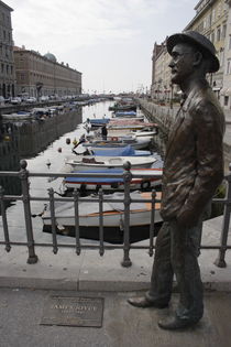 Bronze sculpture of James Joyce by Intensivelight Panorama-Edition