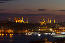 Istanbul by Evren Kalinbacak