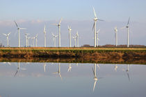 Spiegelung der Windkraftanlage - Mirroring the wind turbine by ropo13
