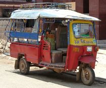 Tuk Tuk in Laos by reisemonster