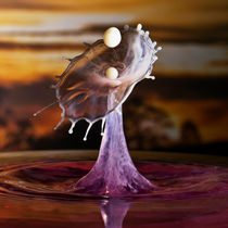 Liquid Sculpture rising by Ronny Tertnes