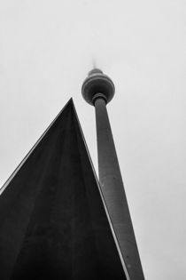 "Fernsehturm - Doppelte Spitze" by Holger Pelzer