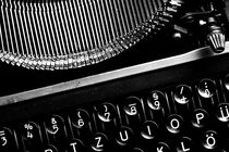 Schreibmaschine by Falko Follert