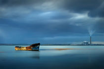 Abandoned wreck on the River Medway by James Rowland