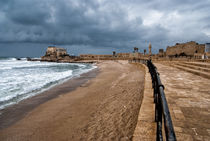Ruins of harbor at Caesarea - ancient roman port in Israel von Serhii Zhukovskyi