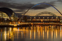 Dusk over the Tyne by Martin Williams