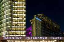 Berlin Potsdamer Platz bei Nacht von topas images