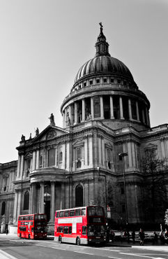 St-pauls-red-sel
