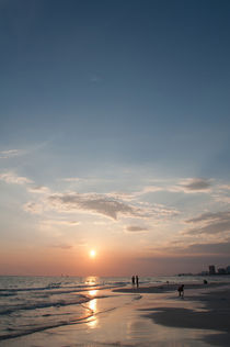 sunset at the beach von digidreamgrafix