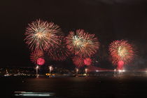 Fireworks over Bosphorus Strait von Evren Kalinbacak