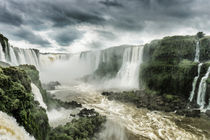 Iguazu Falls from the Santa Maria Viewing Platform von Russell Bevan Photography