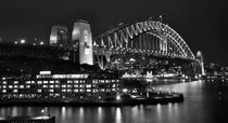 Beautiful Sydney Harbour in Black and White by Kaye Menner