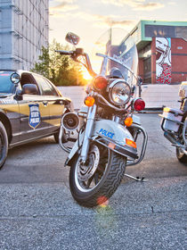 NYPD Harley by Steffen Klemz