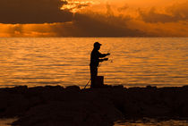 Dawn Fishing, Montagu Bay, Nassau, Bahamas von Shane Pinder