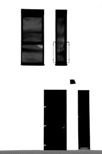 schwarz weiß Fassade by Bastian  Kienitz