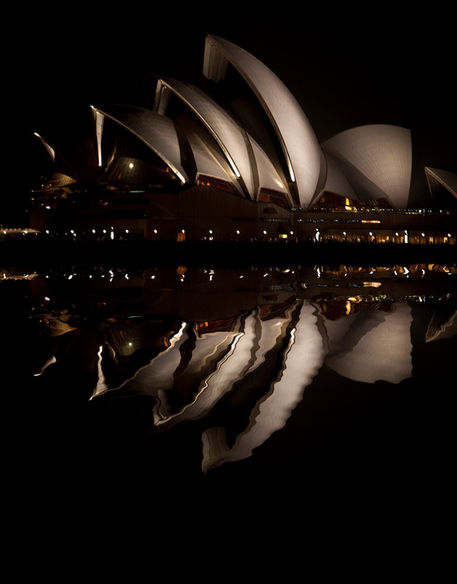 Sydney-opera-house-night-reflection