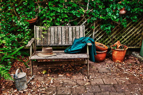 Garden-bench-for-faa